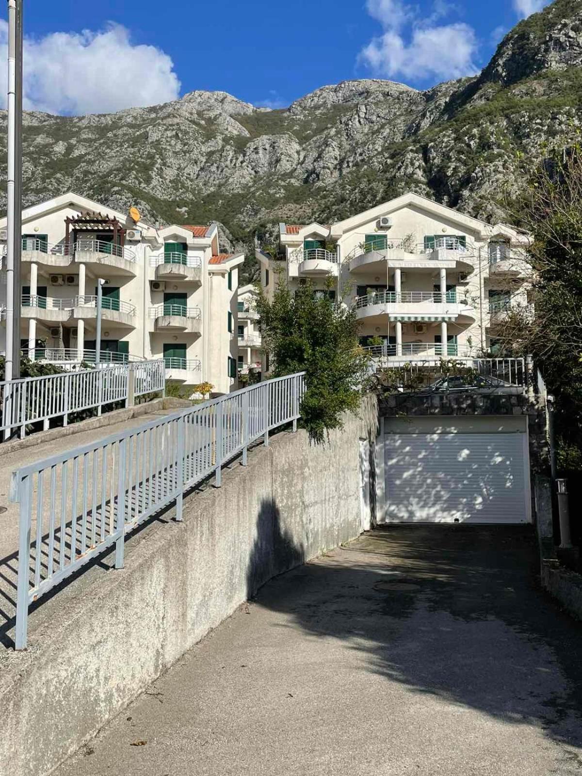 Apartman Mia Рисан Экстерьер фото
